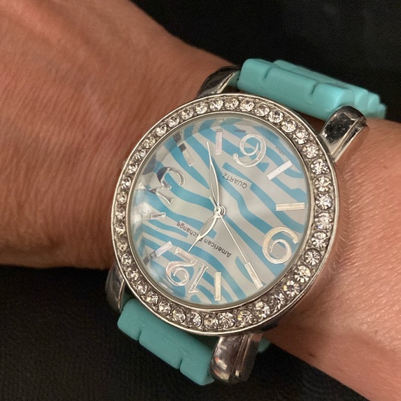 American Exchange Teal silicon band zebra pattern face pattern watch -used - Picture 2 of 9